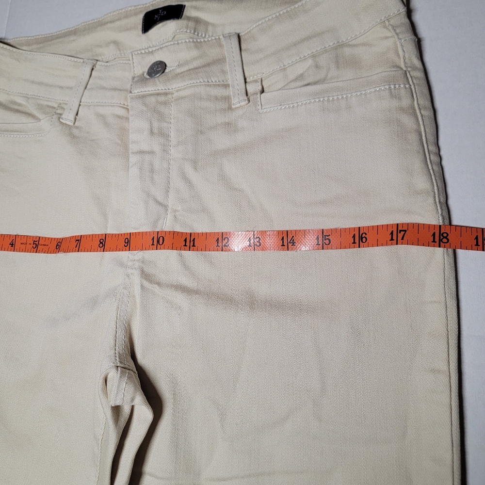 NYDJ Ariel Crop Size 10 Lift Tuck Technology Capri Cream Color - Picture 8 of 13